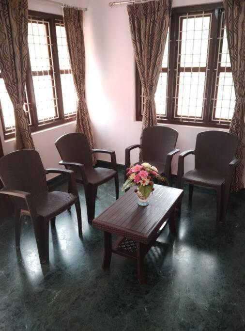 Villa Happy Nest à Kalyānpur Extérieur photo